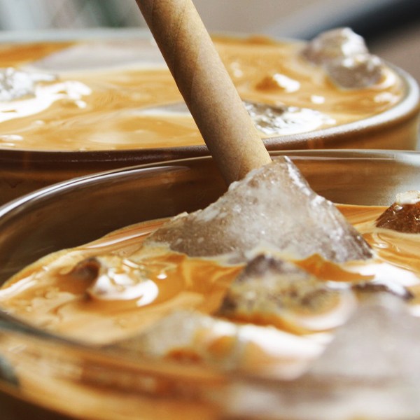 Από πού έρχεται ο Dalgona coffee και ποια είναι η ιστορία του;