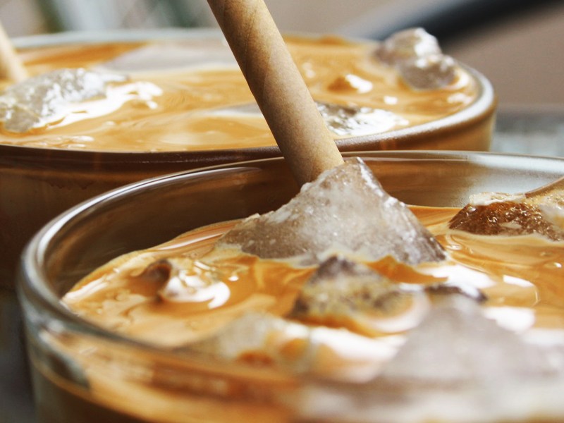 Από πού έρχεται ο Dalgona coffee και ποια είναι η ιστορία του;